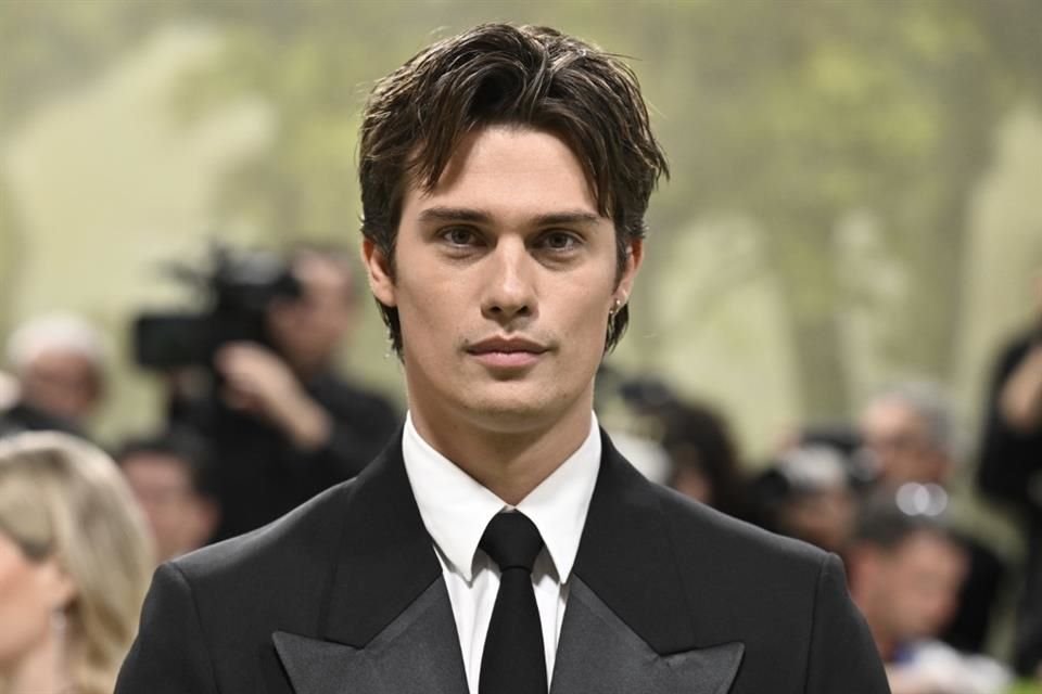 El actor estuvo presente en la Met  Gala.