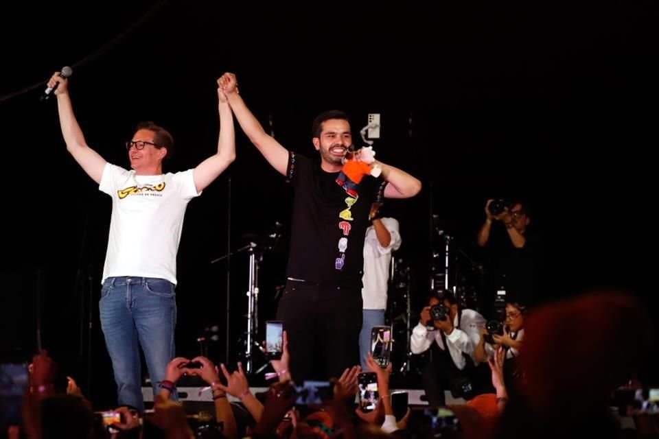 Jorge Álvarez Máynez y Salomón Chertorivski subieron al escenario del Auditorio BB.