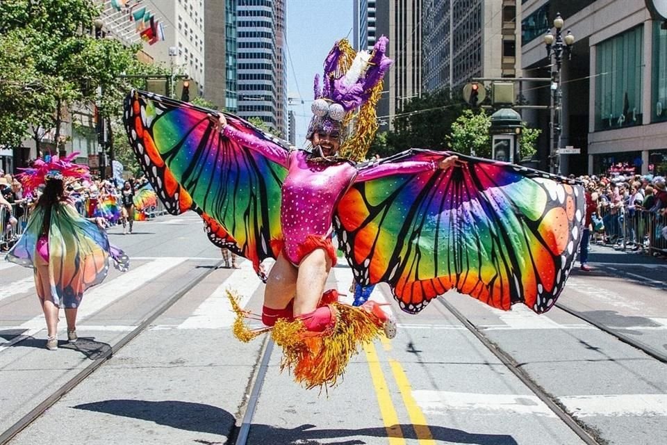 La ciudad celebra eventos importantes como San Francisco Pride.