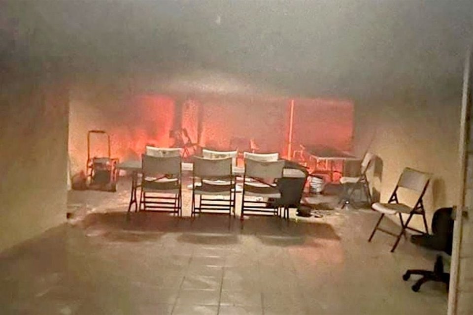 En Chicomuselo fue quemada paquetería electoral.