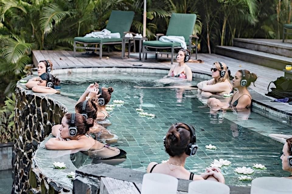 Ser parte de uno de los retiros de yoga,  meditación, entre otros tratamientos en la Coralina  Island House.