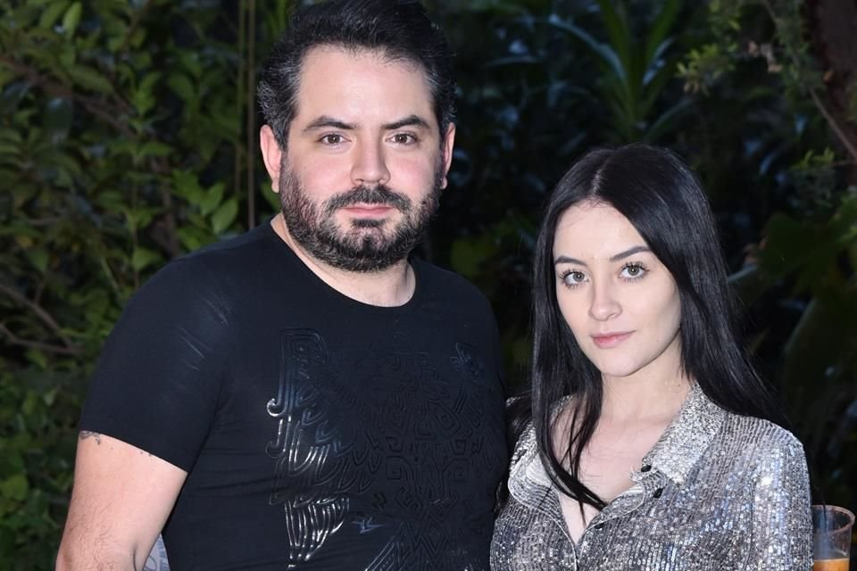 Hablar de una posible boda no es una opción en este momento para José Eduardo, quien prefiere llevar las cosas más tranquilas.