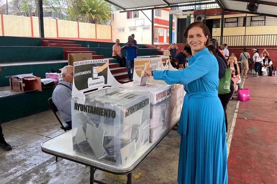 La candidata a presidenta municipal de Naucalpan Angélica Moya Marín invitó a los votantes a estar atentos a incidentes al cierre electoral.