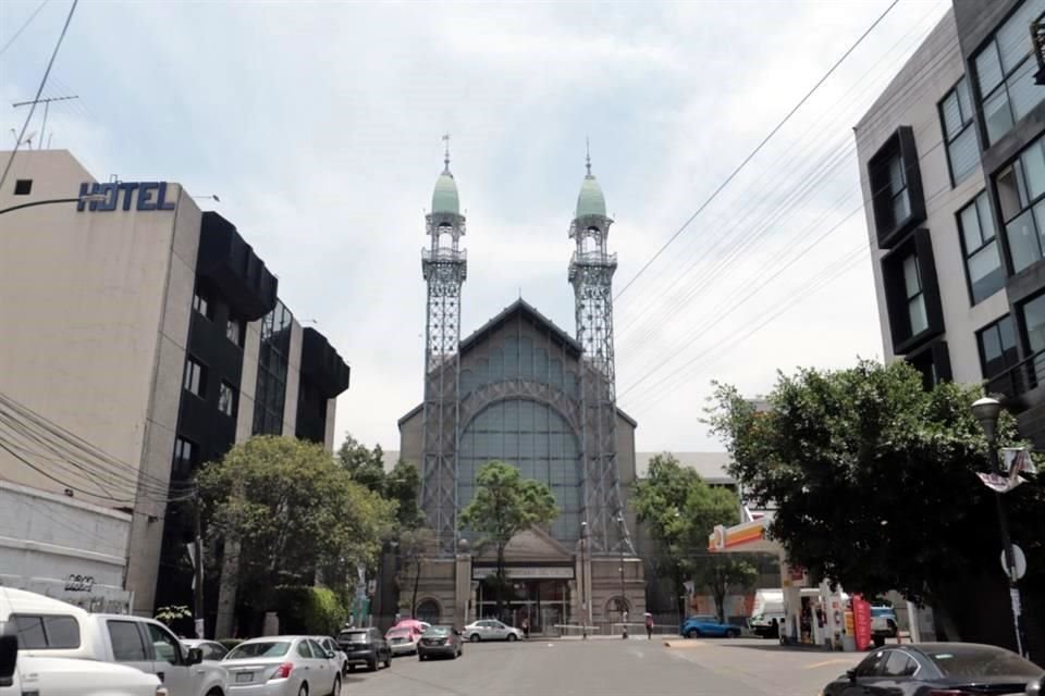 Enclavado en la Santa María la Ribera, el Museo Universitario del Chopo es un nodo de arte y cultura en la zona.