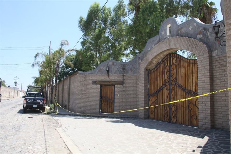 Dos mujeres y un hombre fueron asesinados en un rancho ubicado en Valle de la Misericordia, en Tlajomulco; un sobreviviente pidió ayuda y narró los hechos.