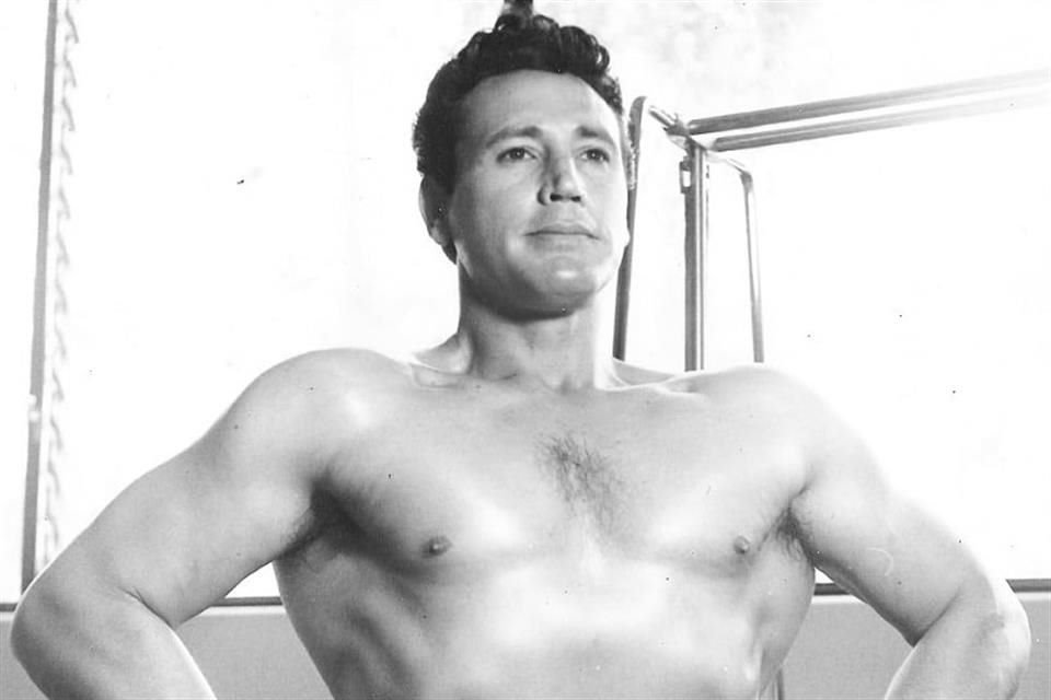 El actor fue considerado para filmes de acción y westerns debido a su porte y físico.