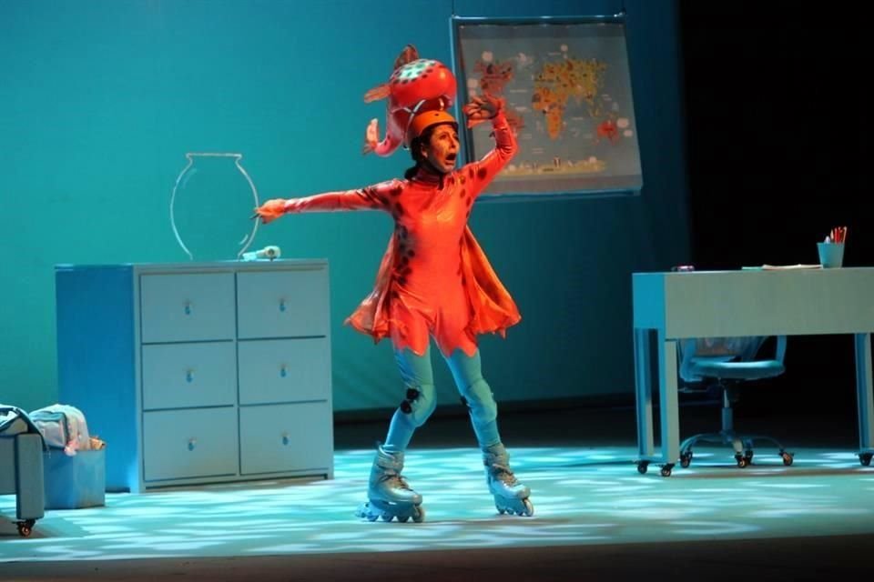 Jacinta, pez y confidente de León, suele  guardarse sus emociones e inflarse como globo.