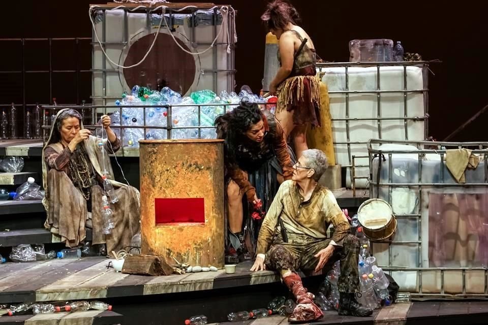 Este fin de semana estrena 'Paraíso', una obra que trae a la actualidad un personaje de la mitología griega, para hablarnos sobre la soledad.