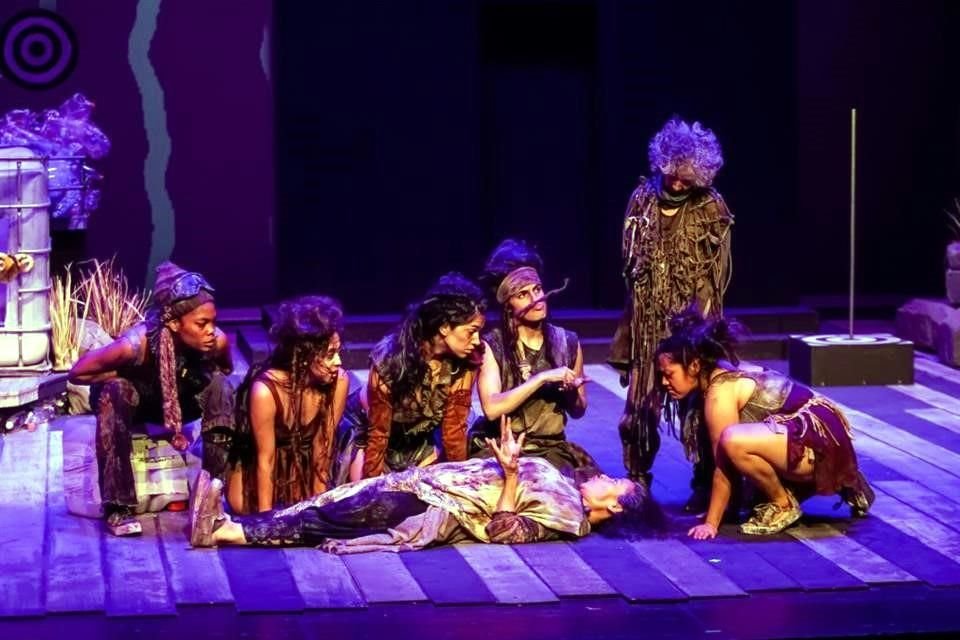 Fue en 2021 cuando esta obra vio la luz por primera vez en el National Theatre, de Londres, donde tuvo un elenco cien por ciento femenino para también hacer un crítica a la masculinidad.