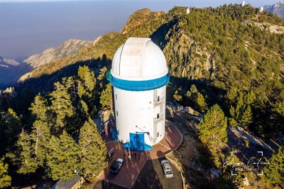 El Observatorio de San Pedro Mártir se ubica en Ensenada, Baja California. Posee diversos telescopios, entre ellos SAINT-EX.