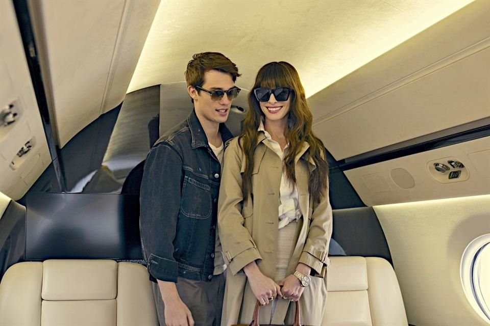 Sucumbe Anne Hathaway al amor en 'La Idea de Ti' junto a Nicholas Galitzine