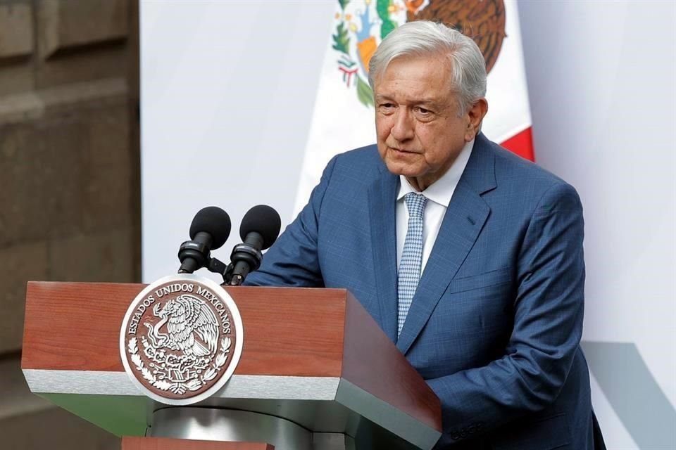 López Obrador no se atrevió a revelar el monto de los premios a medallistas en París 2024.