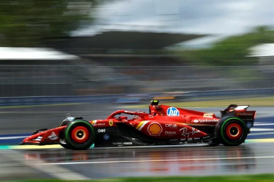 Carlos Sainz y Charles Leclerc la pasaron mal en Canadá y tuvieron que abandonar.