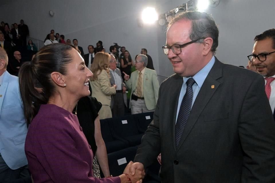 El Rector Leonardo Lomelí también conversó con la morenista Claudia Sheinbaum.