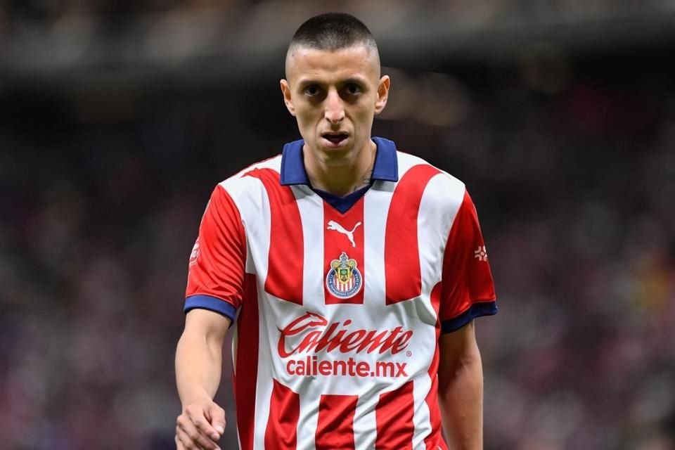 Roberto Alvarado descarta acercamiento por parte de Tigres.
