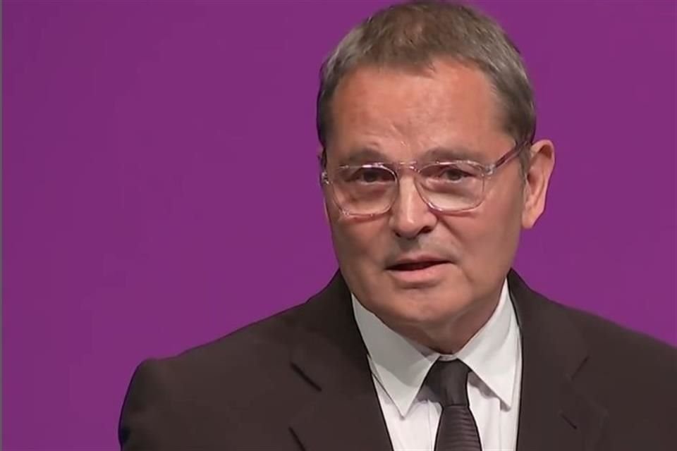 Barde negó las acusaciones de acoso sexual y ofreció disculpas por su comportamiento.