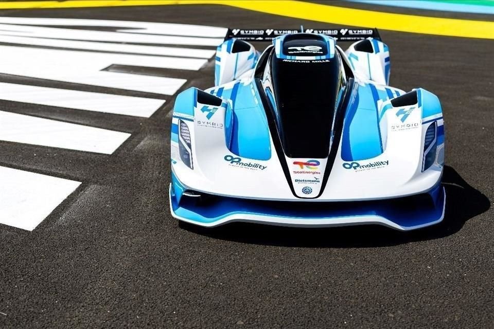 El peso del H24EVO es de 1,300 kilogramos.