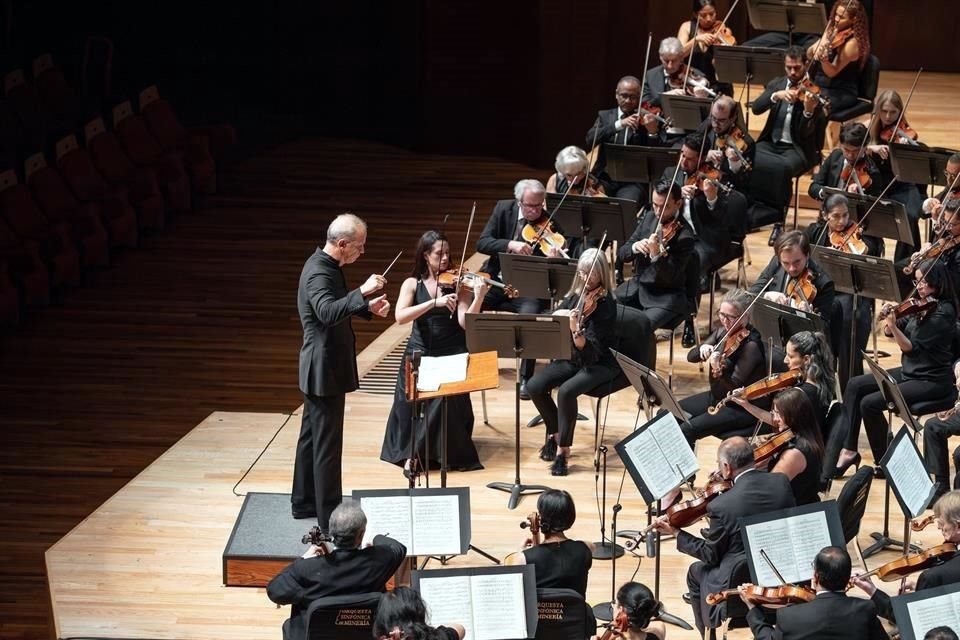 Bajo la batuta de Carlos Mguel Prieto, la Sinfónica de Minería recibirá al trompetista Pacho Flores, quien interpretará el 'Concierto venezolano', de Paquito D' Rivera, el 10 y 11 de agosto.