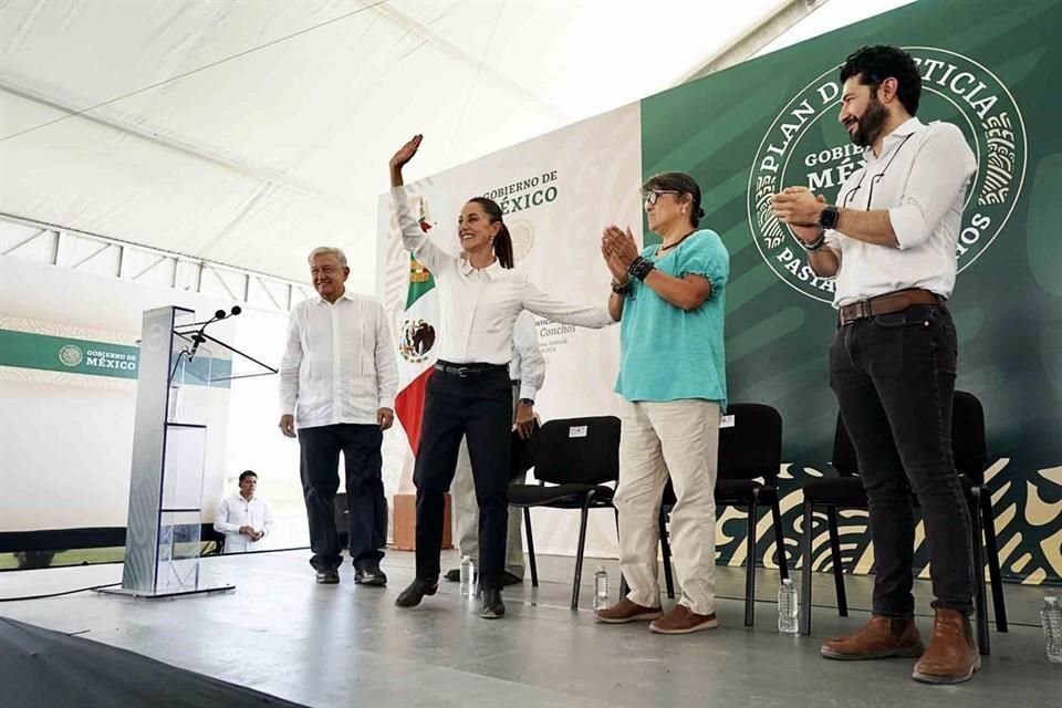 Andrés Manuel López Obrador, Presidente de la República, y Claudia Sheinbaum Pardo, virtual Presidenta electa, encabezaron ayer el acto 'Plan de Justicia para Pasta de Conchos'.