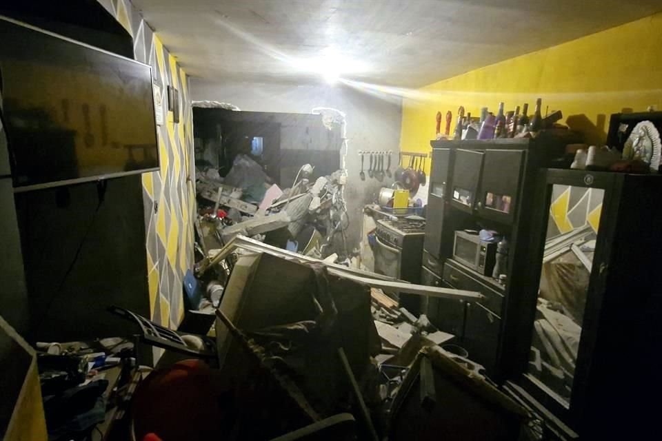 La vivienda donde se originó la explosión prácticamente quedó destruida así como cuatro más a su alrededor.