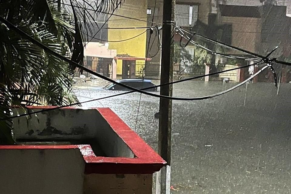 El temporal de lluvias continuará en la Península de Yucatán por un canal de baja presión en interacción con la vaguada monzónica.