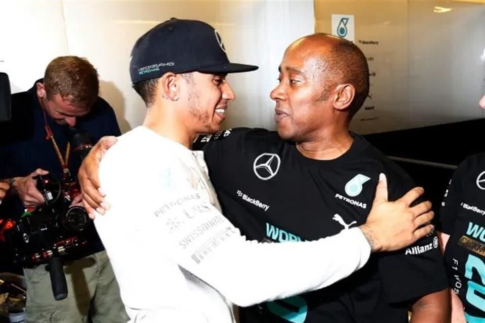 Lewis Hamilton siempre ha tenido el apoyo de su padre.