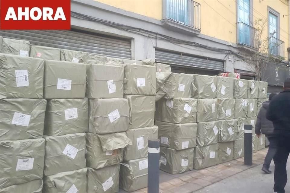 Lo que antes fueron locales comerciales en el Centro Histórico, hoy son bodegas para almacenar mercancía de origen chino.