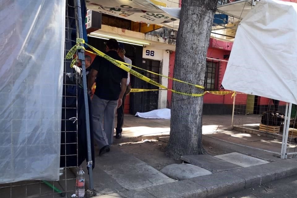 Los hechos ocurrieron afuera de la estación Revolución del STC Metro.