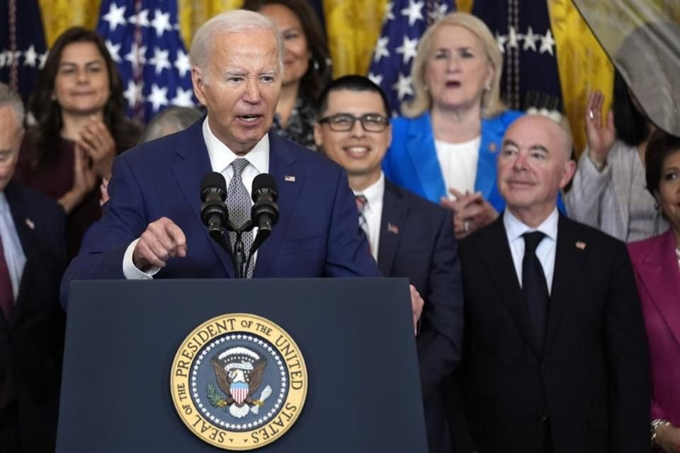 Joe Biden anunció ciudadanía para migrantes casados con estadounidenses.