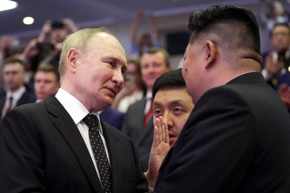 Putin y Kim Jong-un firmaron un acuerdo de cooperación militar y que incluye compromiso de defensa mutua para ayudarse si son atacados.