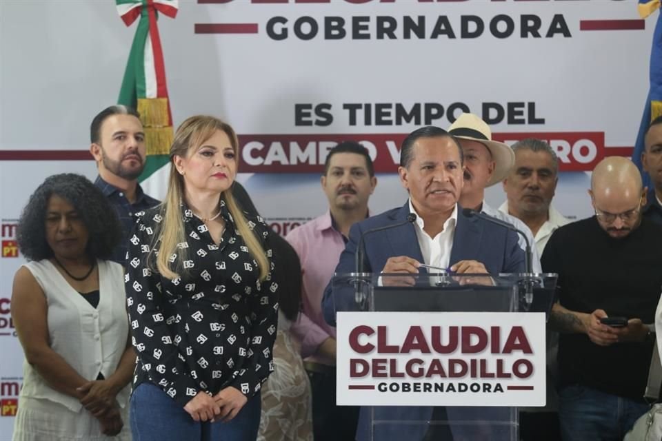 Al anunciar el recurso que interpuso para anular la elección de Gobernador de Jalisco, Claudia Delgadillo vistió una camisa de seda Dolce & Gabbana, valuada en $43 mil.