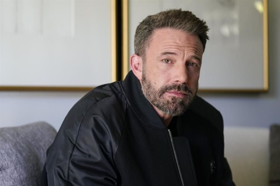 Ben Affleck aseguró que no le gusta estar en el centro  de atención, situación que no puede ocurrir junto a J.Lo.