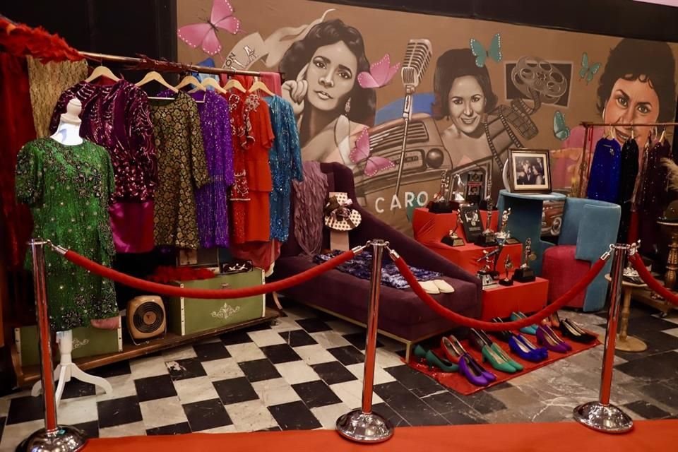 'Aventurera' regresó al Salón Los Ángeles bajo la dirección Juan Osorio y con un homenaje a Carmen Salinas en su alfombra roja.
