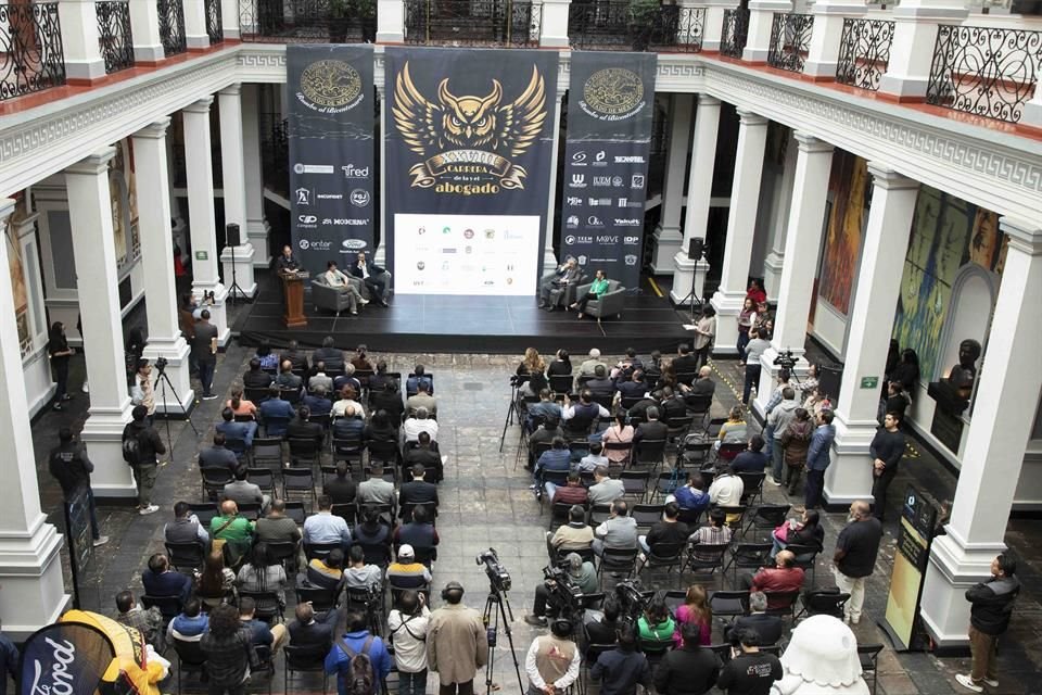 Invita Poder Judicial del Edomex a carrera de abogados