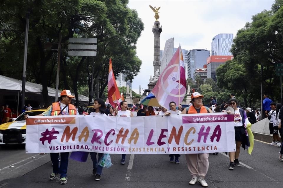 Alrededor de las 12:30 horas inició el avance de los contingentes, encabezados por las personas con movilidad limitada y las infancias.