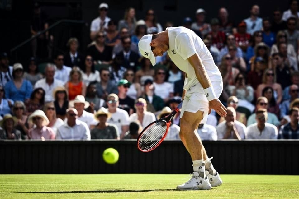 Andy Murray quedó descartado para el torneo de Wimbledon, luego de someterse a una operación en la espalda.