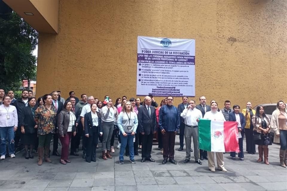 El personal sindicalizado qué participó en el acto descartó que vaya a haber un paro de labores para presionar el debate en el Legislativo de la reforma judicial.