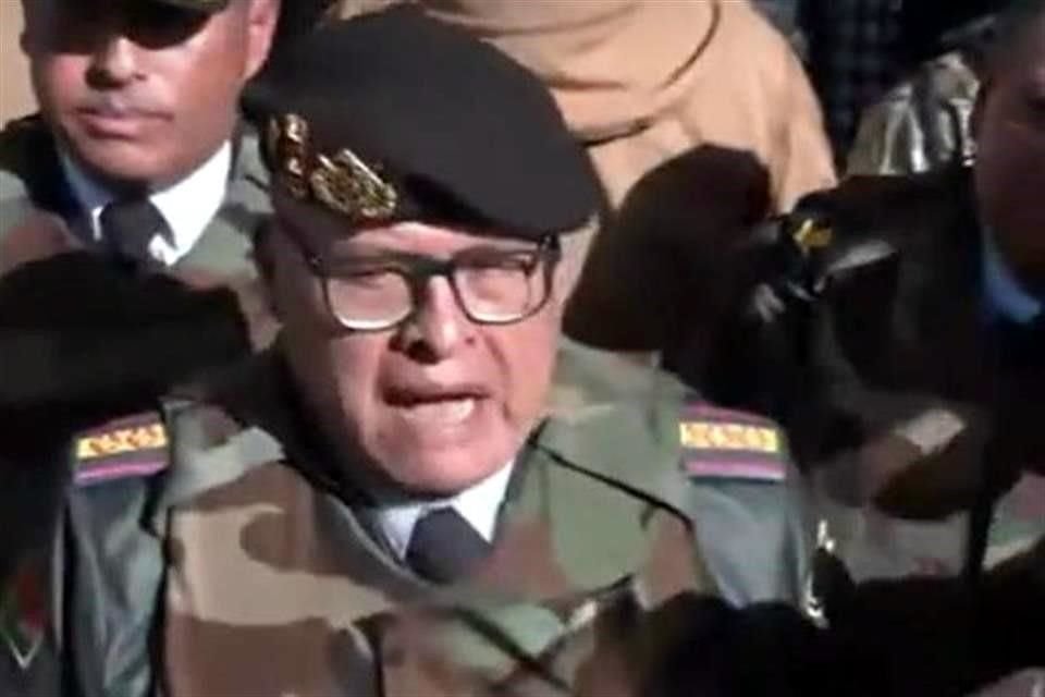 El General Juan José Zúñiga lanzó un supuesto intento de golpe de Estado en Bolivia tras su sustitución por criticar a Evo Morales.