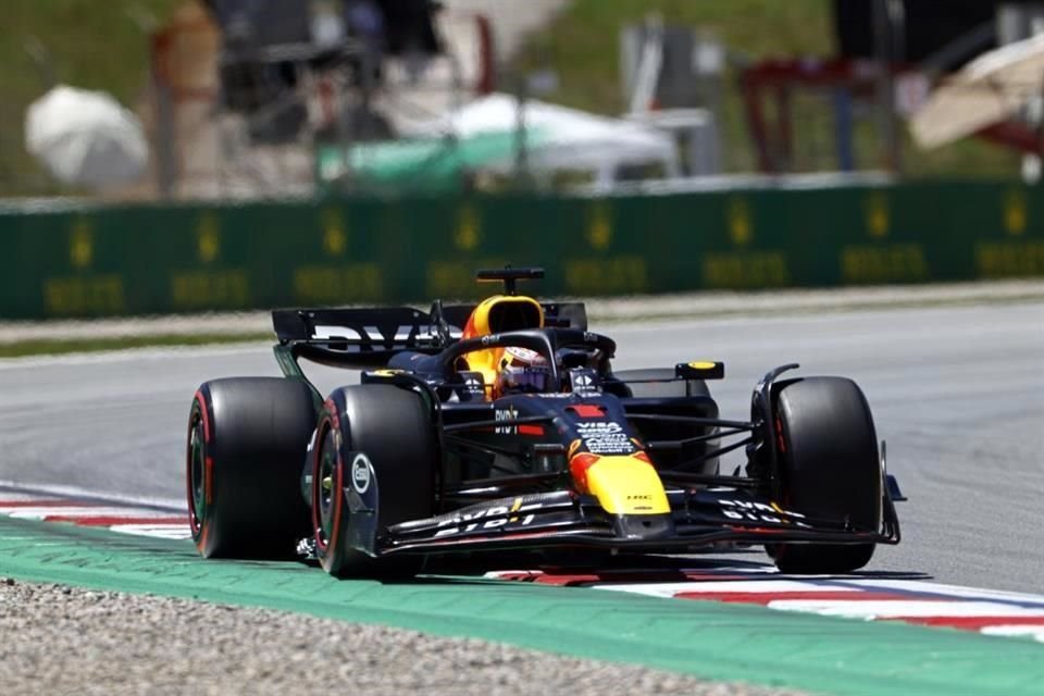 Verstappen es líder del campeonato de pilotos.