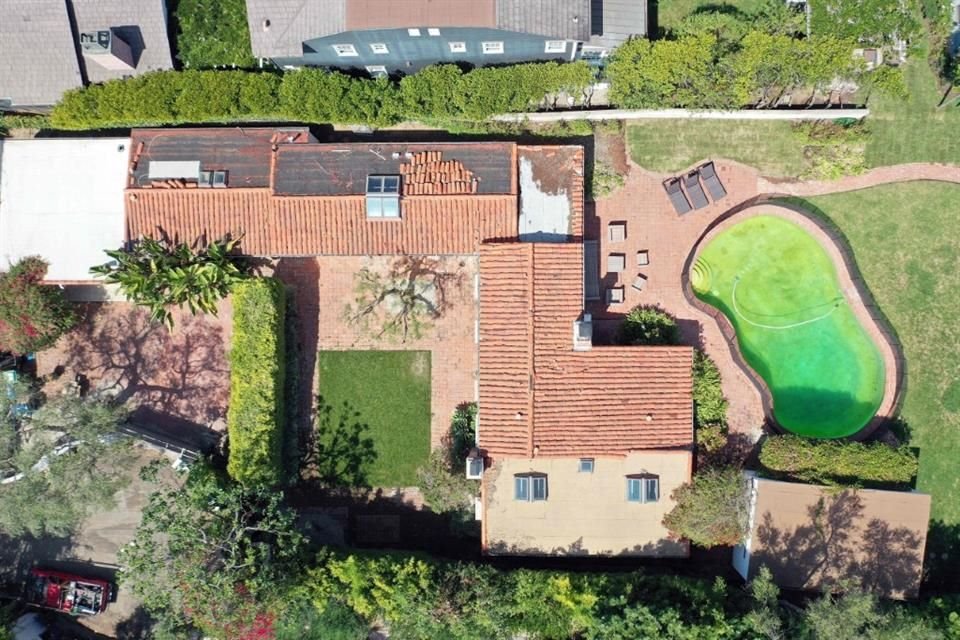 Una vista aérea muestra la última casa de Marilyn Monroe en el vecindario de Brentwood el 14 de septiembre de 2023 en Brentwood, California