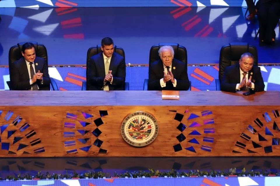 La OEA aprobó por unanimidad durante una asamblea general del organismo una resolución en repudio al intento de golpe de Estado en Bolivia.