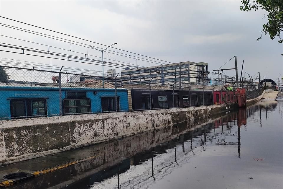 El Metro reanudó en su totalidad el servicio en la Línea A, el cual, había suspendido su funcionamiento desde por inundación en vías.