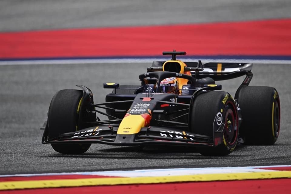 Max Verstappen marcó el mejor tiempo en P1 de Austria.