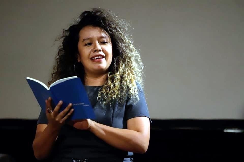 Con una lectura dramatizada se realizó la presentación de varias de las obras.