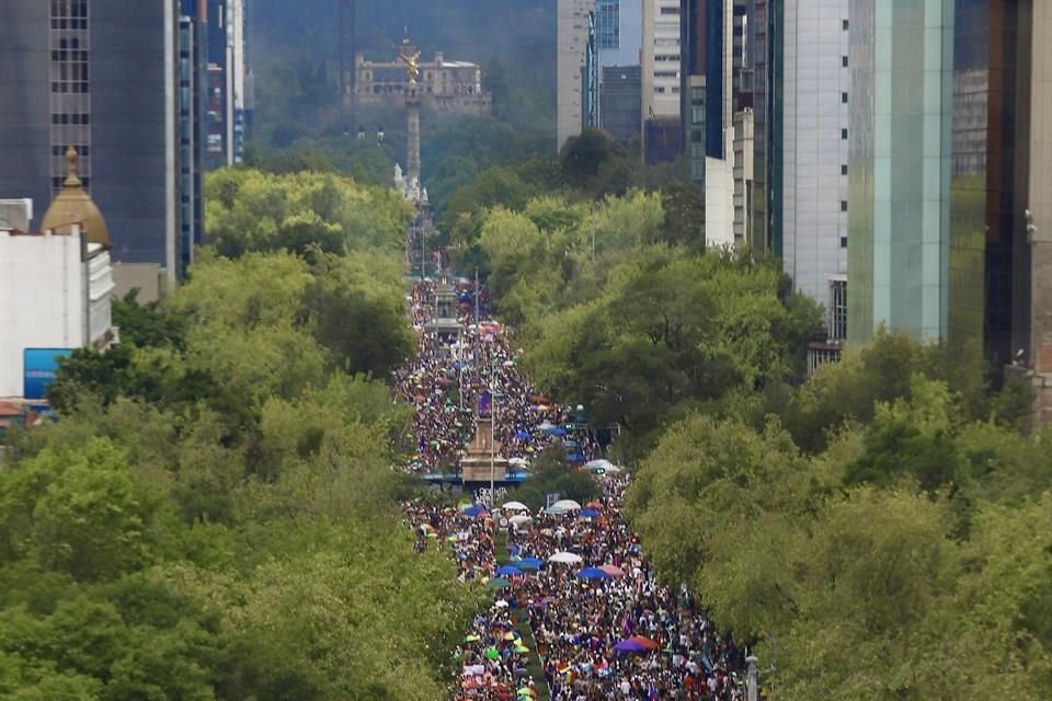 Este sábado se llevó a cabo la edición 46 de la Marcha del Orgullo LGBT+ en la CDMX cuyo destino fue el Zócalo capitalino.