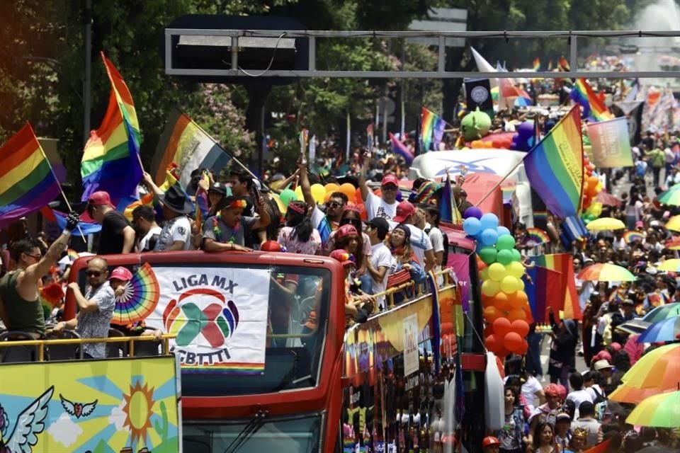 De acuerdo con las autoridades capitalinas, la 46 Marcha del Orgullo LGBT+ tuvo una afluencia de 260 mil personas.