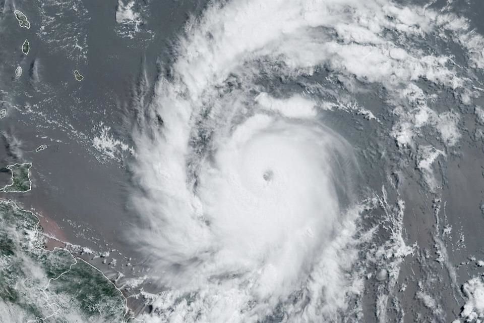 El huracán Beryl se ha convertido en una tormenta categoría 4.