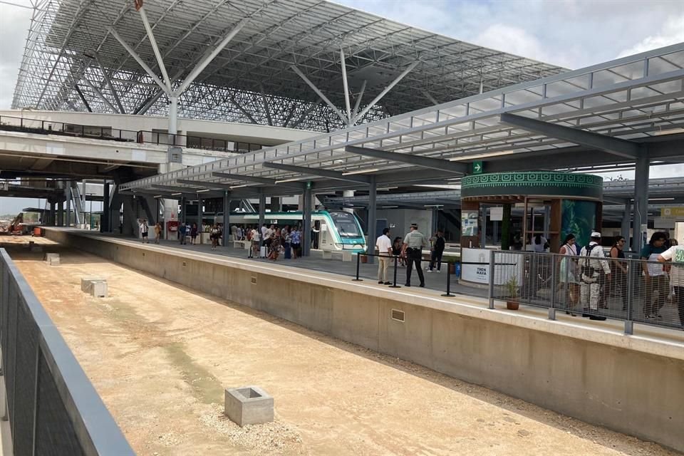 La estación del Tren Maya en Cancún aún está sin terminar.