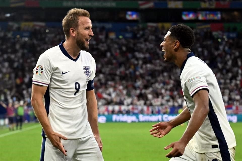 Harry Kane (izq.) y Jude Bellingham (der.) hicieron los goles para evitar el fracaso de Inglaterra en la Euro 2024.