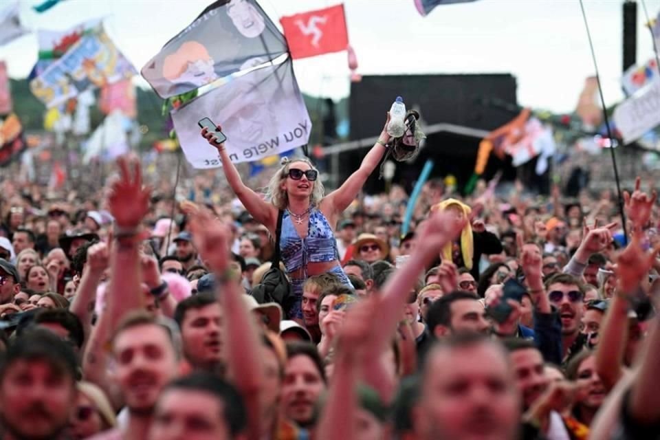 Cancelan Glastonbury 2026 para que la tierra 'descanse'